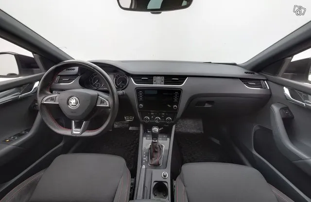 Skoda Octavia Combi 2,0 TSI RS DSG / Adapt. Vakkari / Webasto / Peruutuskamera / Vetokoukku / Image 2