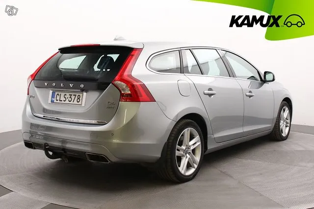 Volvo V60 D6 AWD Summum plug in hybrid aut / Navi / Digimitt Image 4