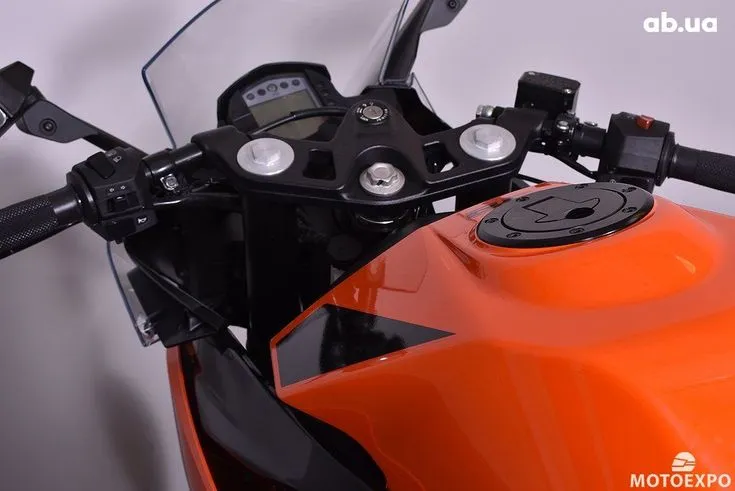 KTM RC125 Image 2